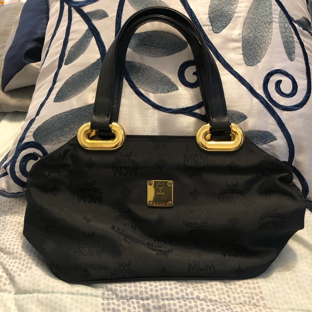 🩷RARE MCM LITTLE BAG🩷